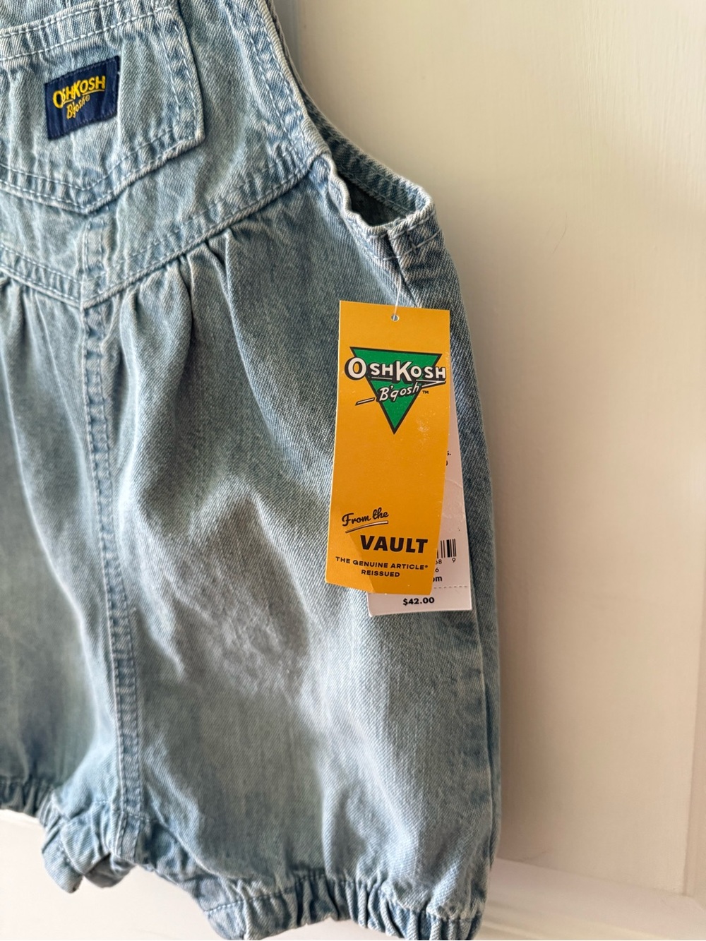 OshKosh B'gosh Light Blue Denim Shortalls with Front Pocket - Picture 5 of 7